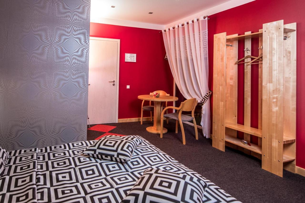 Abzali Hotel And Restaurant With Self Check-In Ādaži 外观 照片