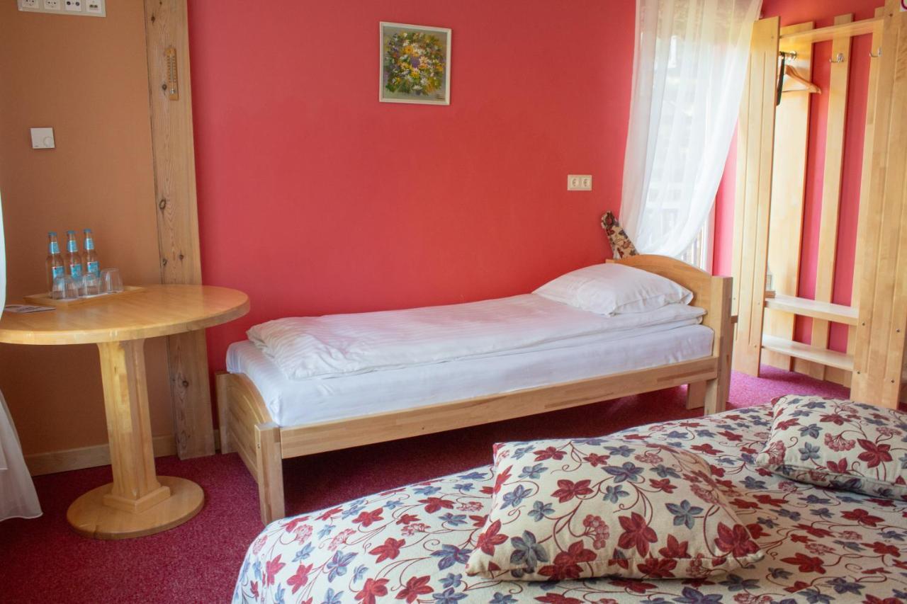 Abzali Hotel And Restaurant With Self Check-In Ādaži 外观 照片