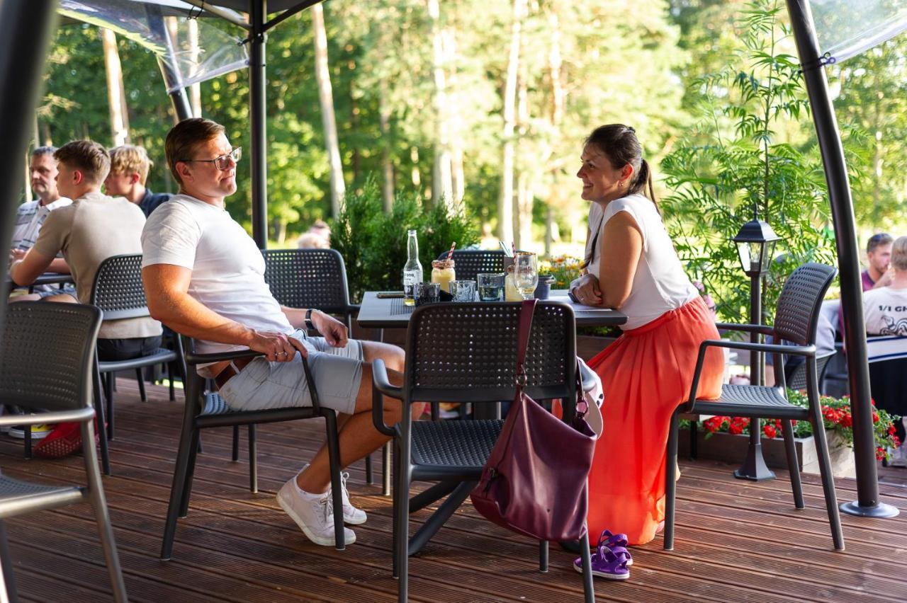 Abzali Hotel And Restaurant With Self Check-In Ādaži 外观 照片